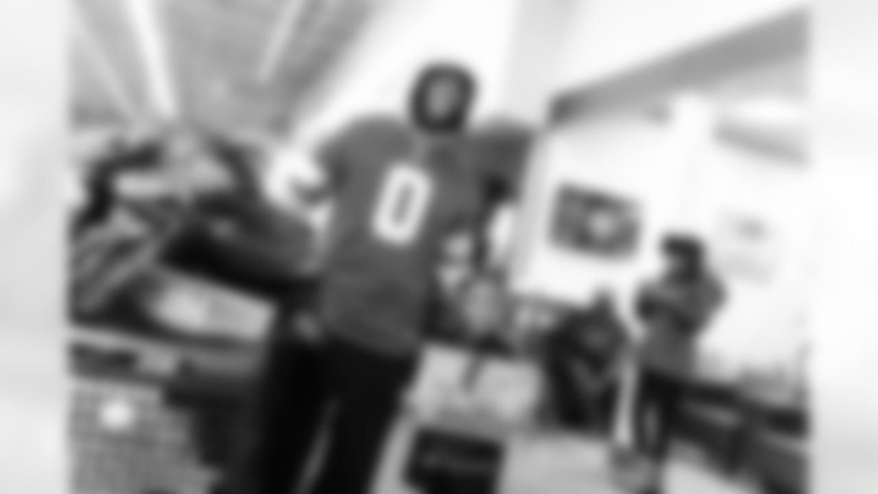 Detroit Lions running back Jahmyr Gibbs (0) during Shop with a Lion at Meijer on Dec. 8, 2025 in Detroit. (Stephanie VanWagoner/Detroit Lions)