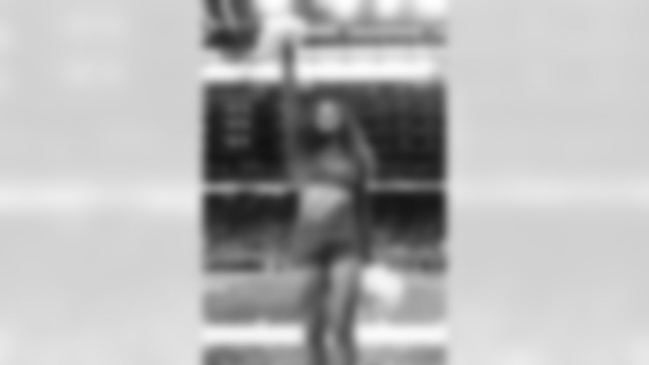 A Detroit Lions Cheerleader performs during an NFL football game against the Minnesota Vikings on Sunday, Nov. 2, 2025 in Detroit. (Mike Ferdinande/Detroit Lions)