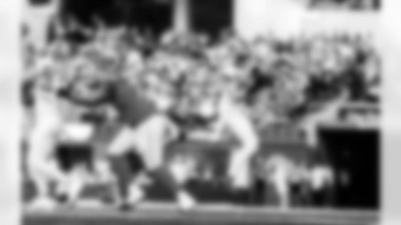 Detroit Lions edge rusher Aidan Hutchinson (97) intercepts a pass during an NFL football game against the Los Angeles Rams on Sunday, Dec. 14, 2025 in Inglewood, Calif. (Jeff Nguyen/Detroit Lions via AP)