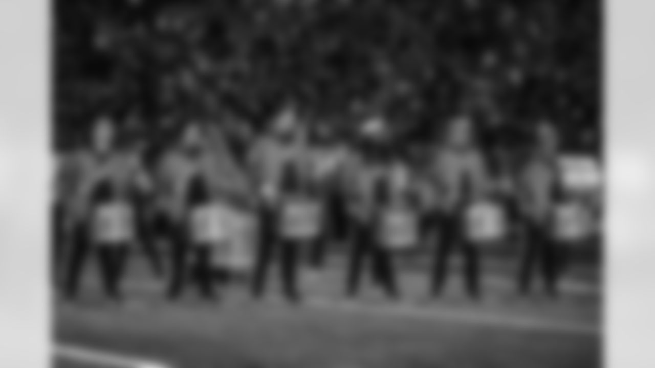 Halftime drum battle between Detroit Lions Honolulu Boom and Detroit Lions Cheerleaders vs. Minnesota Vikings Skol Line and Minnesota Vikings Cheerleaders during an NFL football game against the Minnesota Vikings on Sunday, Nov. 2, 2025 in Detroit. (Mike Ferdinande/Detroit Lions)