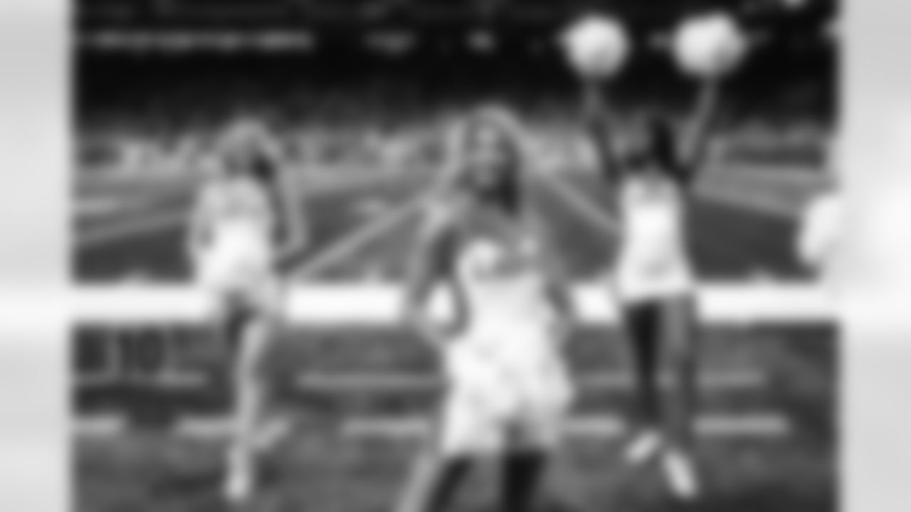 Detroit Lions Cheerleaders perform during a NFL football game against the Chicago Bears on November 19, 2023 in Detroit. (Mike Ferdinande/Detroit Lions)