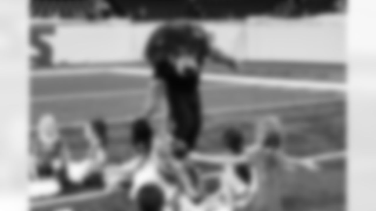 Detroit Lions Mascot Roary visits participants during the junior cheer clinic at Ford Field on Dec. 7, 2025 in Detroit. (Mike Ferdinande/Detroit Lions)