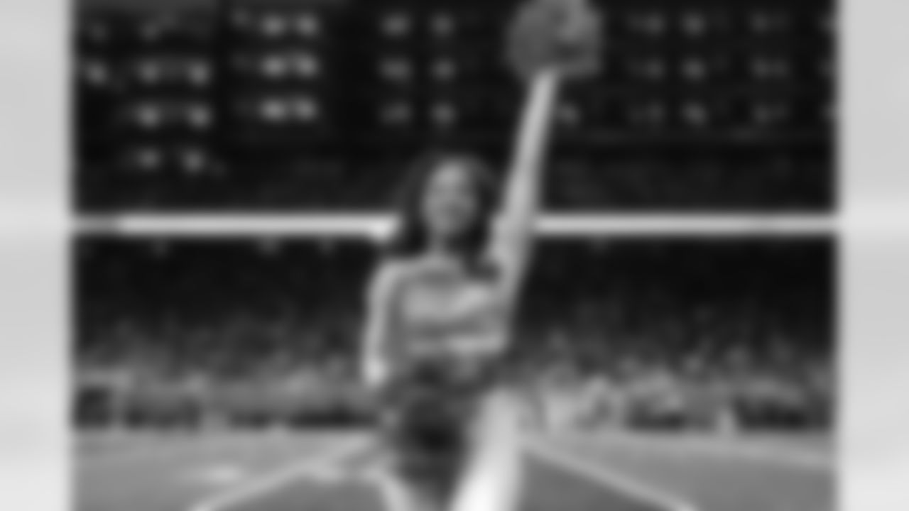 Detroit Lions Cheerleaders perform during an NFL football game against the Pittsburgh Steelers on Sunday, Dec. 21, 2025 in Detroit. (Mike Ferdinande/Detroit Lions)