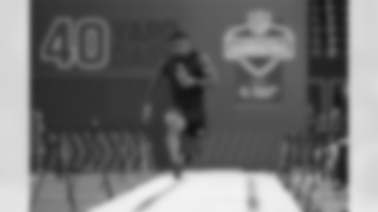 Alabama running back Jam Miller (13) runs the 40-yard dash at the NFL football scouting combine in Indianapolis, Saturday, Feb. 28, 2026. (AP Photo/Julio Cortez)