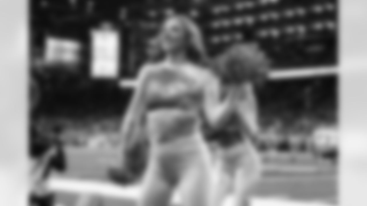 Detroit Lions Cheerleaders perform during an NFL football game against the Pittsburgh Steelers on Sunday, Dec. 21, 2025 in Detroit. (Mike Ferdinande/Detroit Lions)