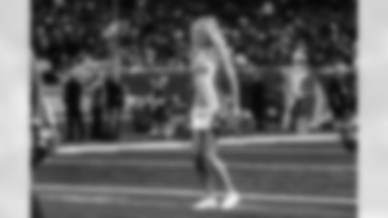 Detroit Lions Cheerleaders perform during a NFL football game against the Chicago Bears on November 19, 2023 in Detroit. (Mike Ferdinande/Detroit Lions)