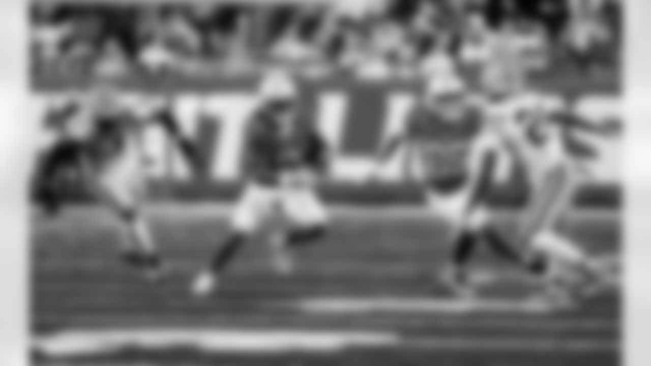 Detroit Lions running back Jahmyr Gibbs (0) and Detroit Lions wide receiver Tom Kennedy (85) during an NFL football game against the Green Bay Packers on Thursday, Nov. 27, 2025 in Detroit. (Jeff Nguyen/Detroit Lions via AP)