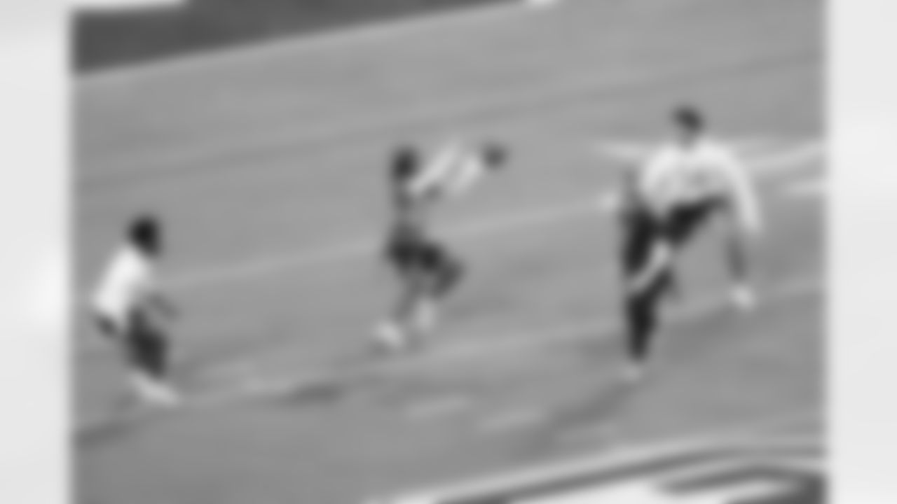 Detroit Lions running back Jahmyr Gibbs (26) catches a pass at the 2025 Pro Bowl Games in Orlando, FL on February 2, 2025. (Stuart Zaas/Detroit Lions via AP)