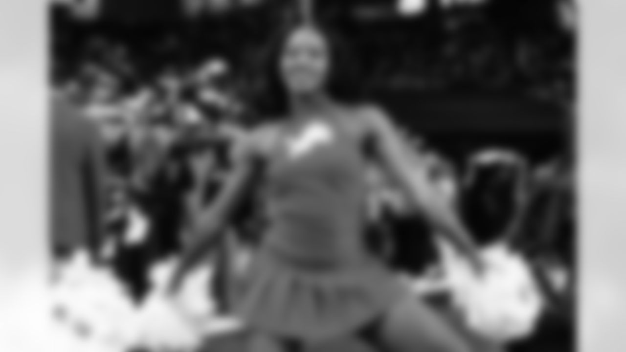 A Detroit Lions Cheerleader performs during an NFL football game against the Green Bay Packers on Thursday, Nov. 27, 2025 in Detroit. (Mike Ferdinande/Detroit Lions)