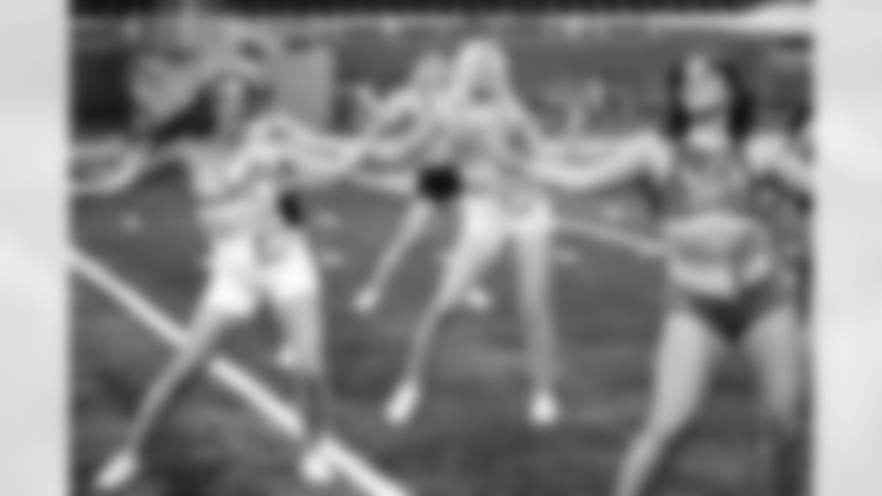 Contestants learn choreography during the Detroit Lions Cheerleaders auditions at Ford Field on May 3, 2025 in Detroit. (Mike Ferdinande/Detroit Lions)