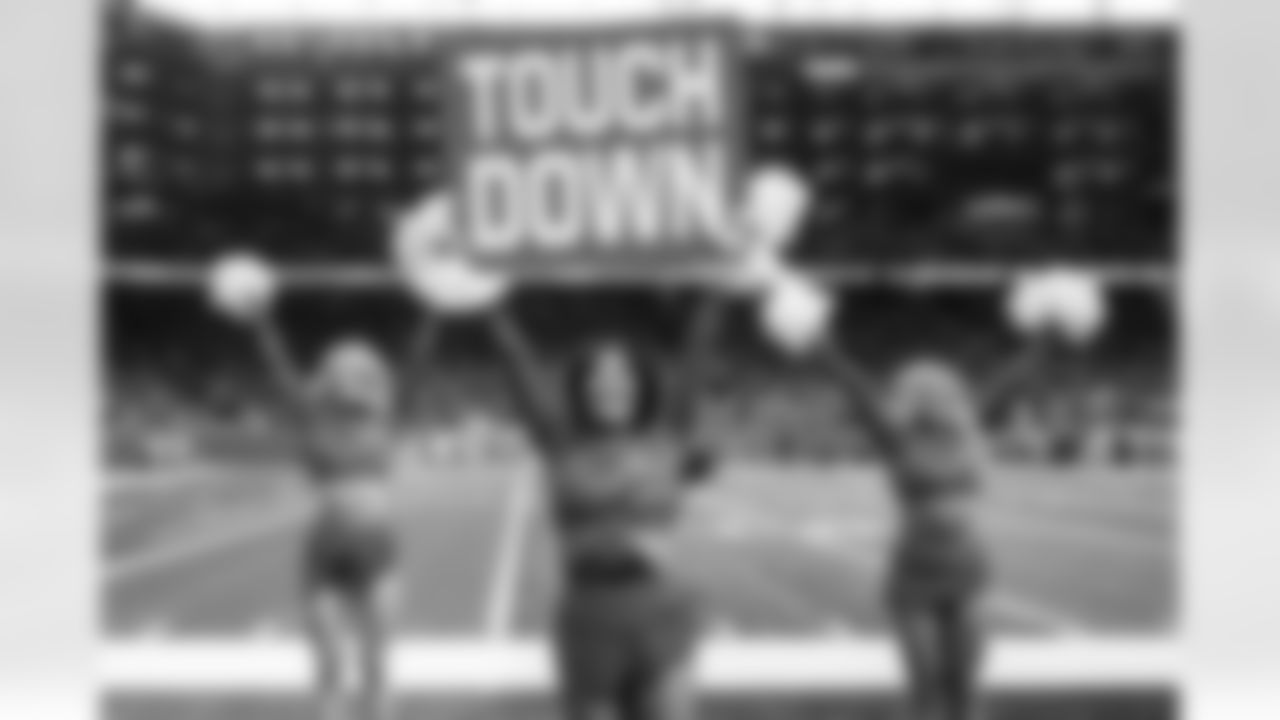 Detroit Lions Cheerleaders perform during an NFL football game against the Chicago Bears on Sunday, Sept. 14, 2025 in Detroit. (Mike Ferdinande/Detroit Lions)