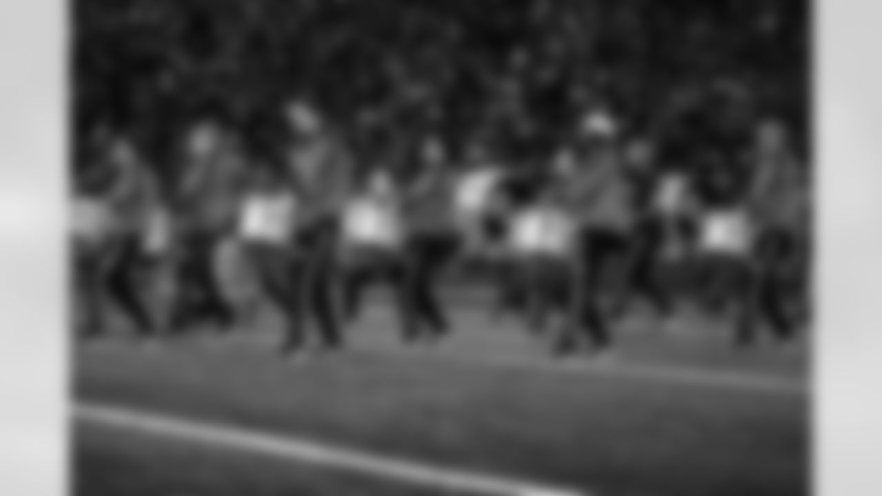 Halftime drum battle between Detroit Lions Honolulu Boom and Detroit Lions Cheerleaders vs. Minnesota Vikings Skol Line and Minnesota Vikings Cheerleaders during an NFL football game against the Minnesota Vikings on Sunday, Nov. 2, 2025 in Detroit. (Mike Ferdinande/Detroit Lions)