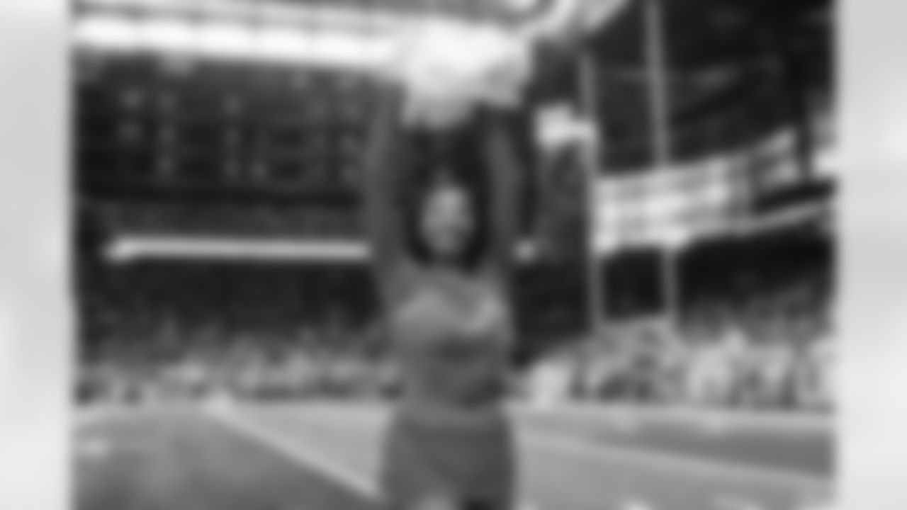 A Detroit Lions Cheerleader performs during an NFL football game against the Minnesota Vikings on Sunday, Nov. 2, 2025 in Detroit. (Mike Ferdinande/Detroit Lions)