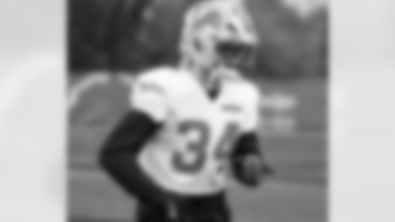 Detroit Lions linebacker Alex Anzalone (34) during practice at the Meijer Performance Center on Nov. 7, 2025 in Allen Park, Mich. (Jeff Nguyen/Detroit Lions)