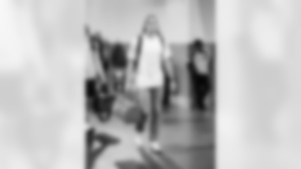 Detroit Lions linebacker Alex Anzalone (34) arrives to an NFL football game against the Los Angeles Rams on Sunday, Dec. 14, 2025 in Inglewood, Calif. (Jeff Nguyen/Detroit Lions via AP)