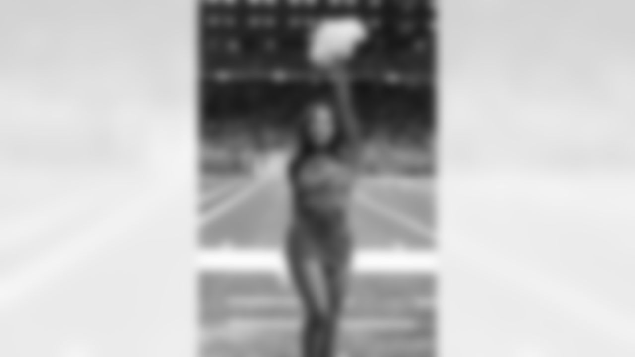 A Detroit Lions Cheerleader performs during an NFL football game against the Minnesota Vikings on Sunday, Nov. 2, 2025 in Detroit. (Mike Ferdinande/Detroit Lions)