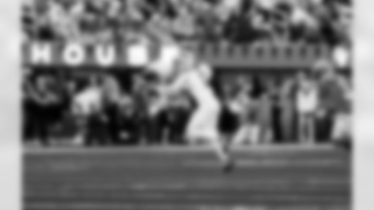 Detroit Lions wide receiver Amon-Ra St. Brown (14) during an NFL football game against the Los Angeles Rams on Sunday, Dec. 14, 2025 in Inglewood, Calif. (Jeff Nguyen/Detroit Lions via AP)