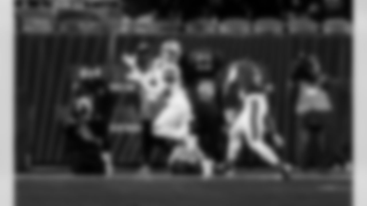 Detroit Lions defensive back Avonte Maddox (29) intercepts a pass during an NFL football game against the Chicago Bears on Sunday, Jan. 4, 2026 in Chicago. (Jeff Nguyen/Detroit Lions via AP)