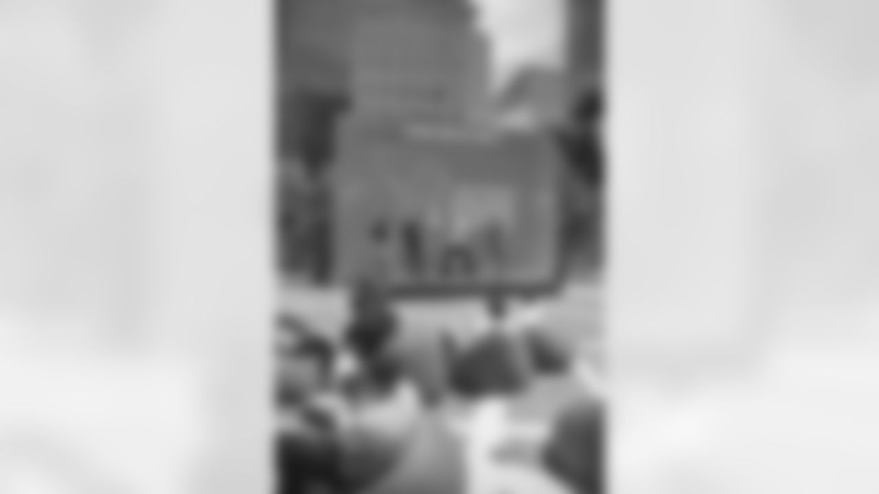 Fans attend a Thanksgiving game watch party on Thursday, Nov. 27, 2025 in São Paulo, Brasil. (Gabriel Alacette/Detroit Lions via AP)