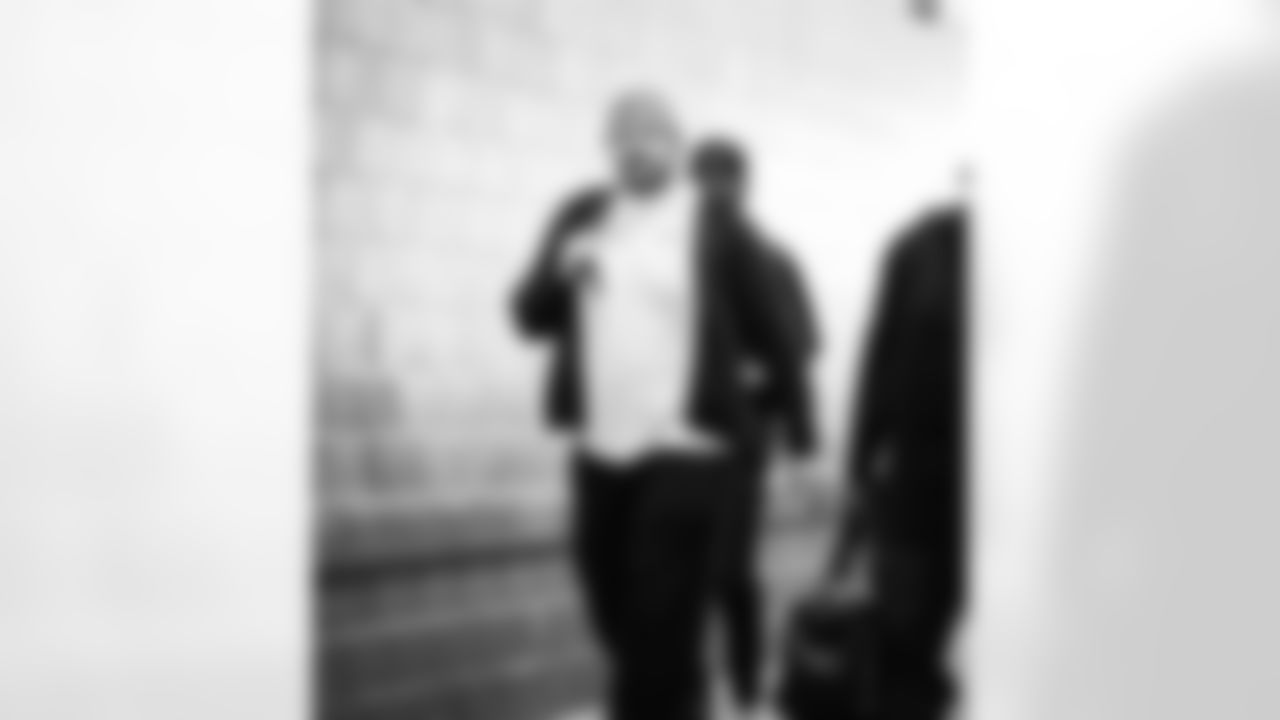 Detroit Lions offensive lineman Graham Glasgow (60) arrives to an NFL football game against the Washington Commanders on Sunday, Nov. 9, 2025 in Landover, Md. (Jeff Nguyen/Detroit Lions via AP)