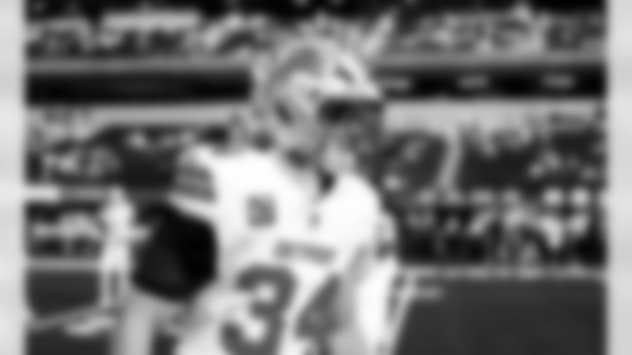 Detroit Lions linebacker Alex Anzalone (34) before an NFL football game against the Los Angeles Rams on Sunday, Dec. 14, 2025 in Inglewood, Calif. (Jeff Nguyen/Detroit Lions via AP)