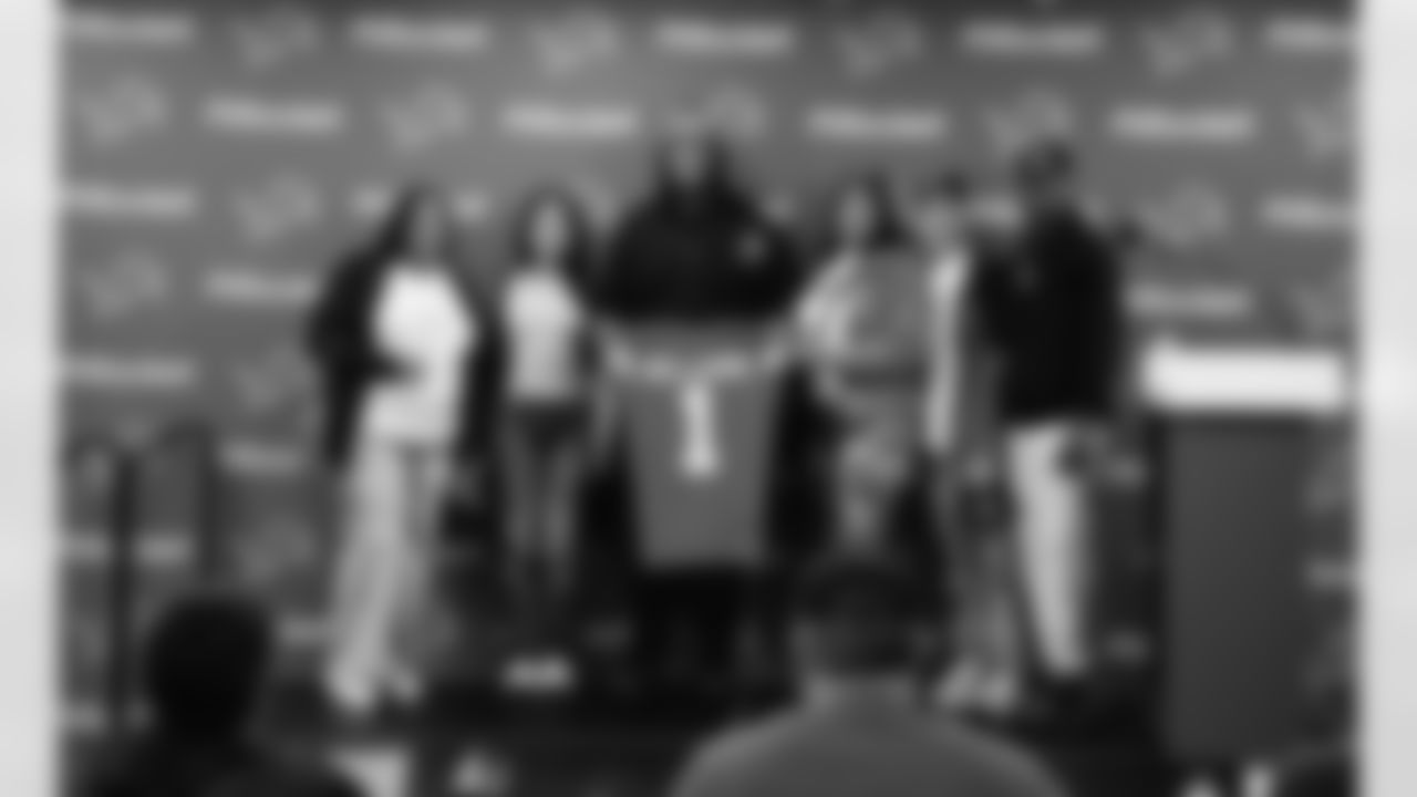 Detroit Lions defensive lineman Tyleik Williams and his friends and family before a press conference during his visit to the Meijer Performance Center on April 25, 2025 in Allen Park, Mich. (Jeff Nguyen/Detroit Lions)