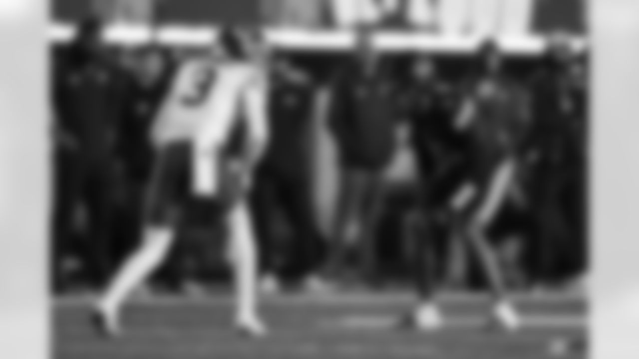 California DB Hezekiah Masses (5)