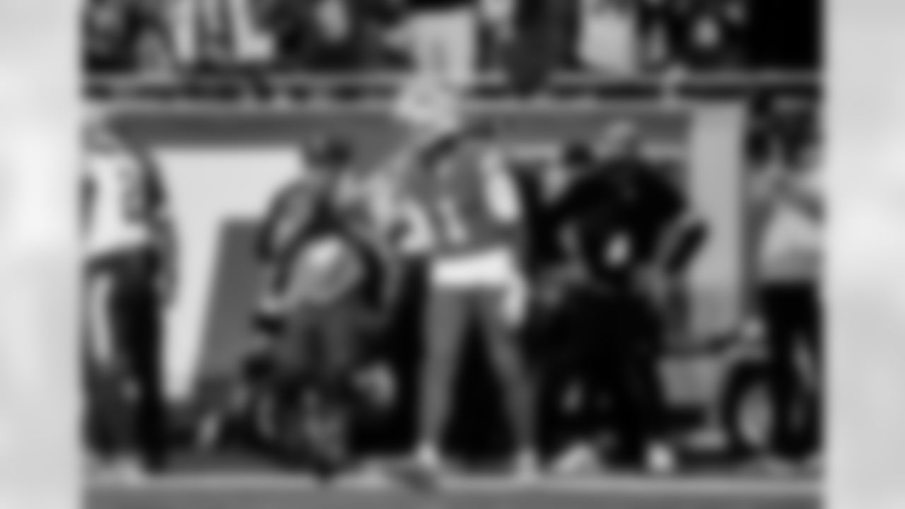 Detroit Lions wide receiver Jameson Williams (1) scores a touchdown during an NFL football game against the Minnesota Vikings on Sunday, Nov. 2, 2025 in Detroit. (Jeff Nguyen/Detroit Lions via AP)