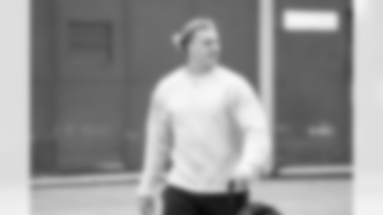 Detroit Lions linebacker Alex Anzalone (34) travels to Philadelphia on Nov. 15, 2025. (Jeff Nguyen/Detroit Lions via AP)