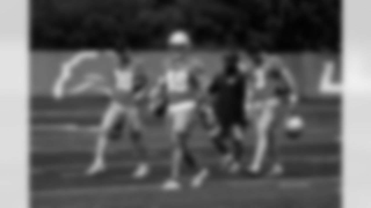 Detroit Lions kicker Jake Bates (39), Detroit Lions long snapper Hogan Hatten (49) and Detroit Lions punter Jack Fox (3) during OTAs at the Meijer Performance Center on June 3, 2025 in Allen Park, Mich. (Jeff Nguyen/Detroit Lions)