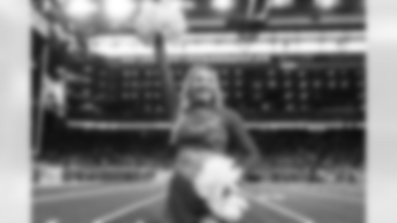 Detroit Lions Cheerleaders perform during an NFL football game against the Miami Dolphins on Saturday, Aug. 16, 2025 in Detroit. (Mike Ferdinande/Detroit Lions)
