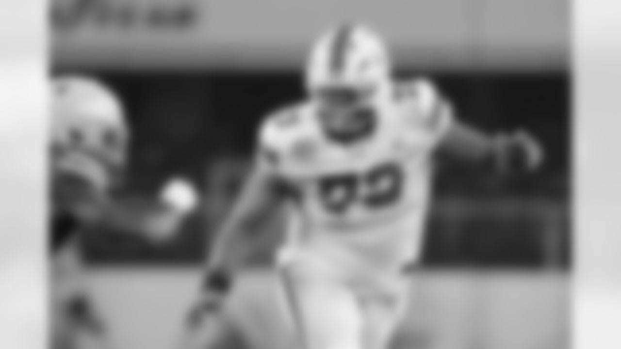 Miami OL Anez Cooper (73)