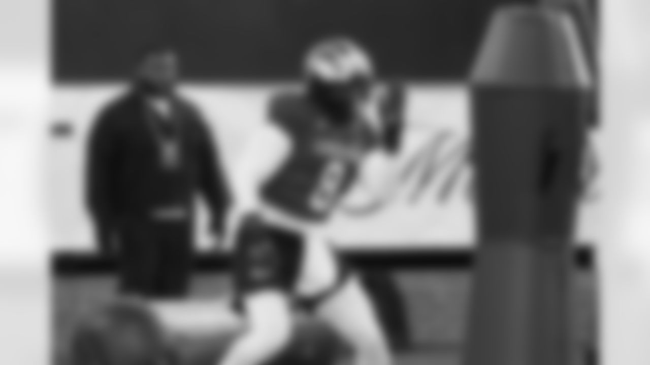 Michigan EDGE Derrick Moore (8)