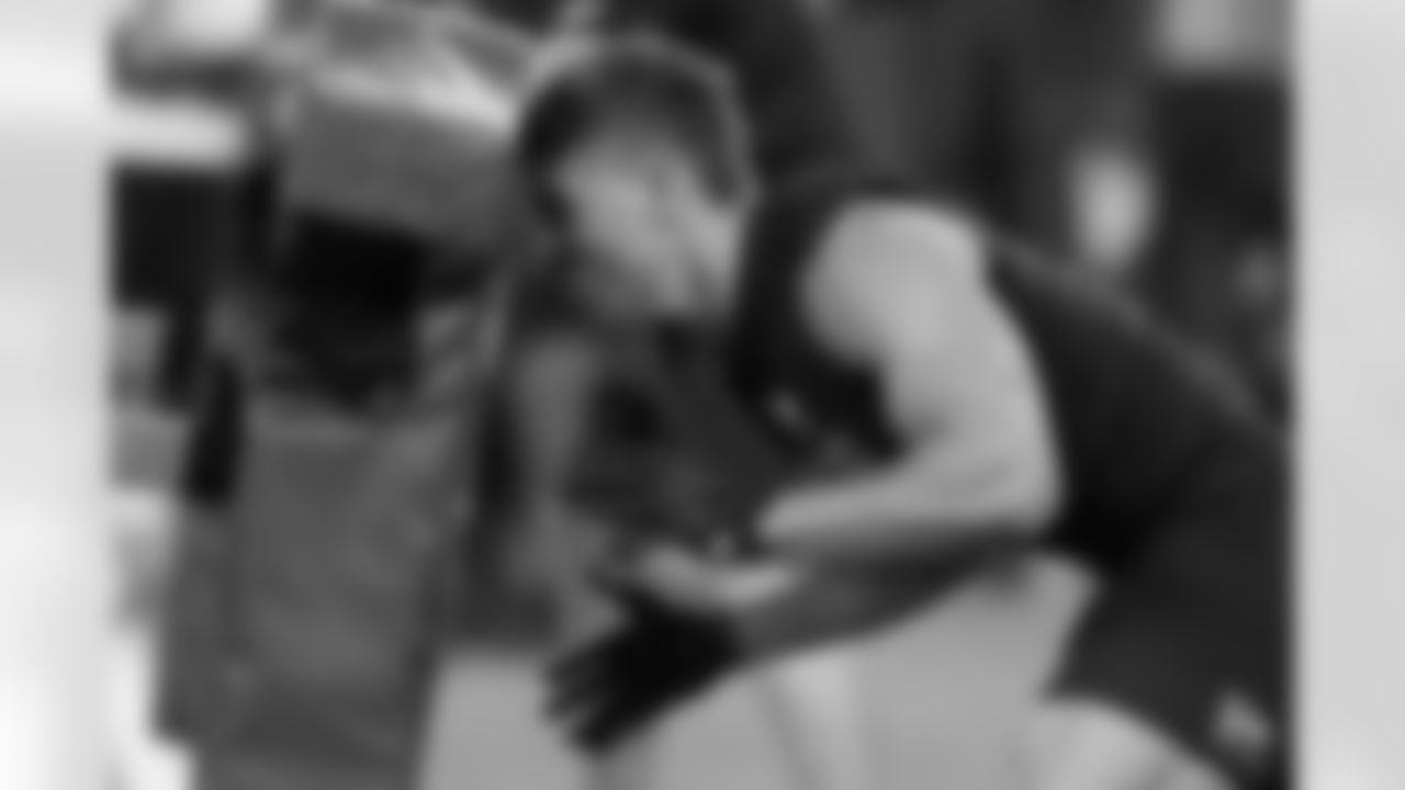 Notre Dame tight end Eli Raridon (19) runs a drill at the NFL football scouting combine in Indianapolis, Friday, Feb. 27, 2026. (AP Photo/Julio Cortez)