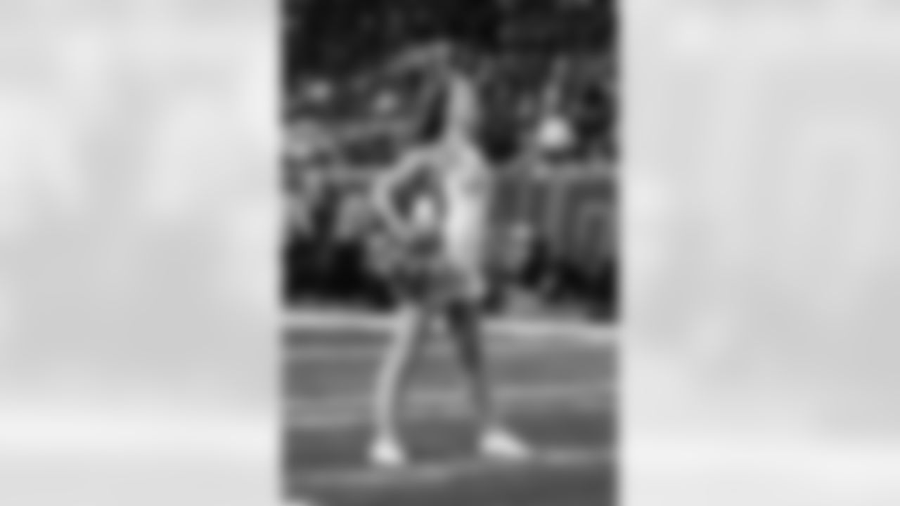 Detroit Lions Cheerleaders perform during a NFL football game against the Chicago Bears on November 19, 2023 in Detroit. (Mike Ferdinande/Detroit Lions)