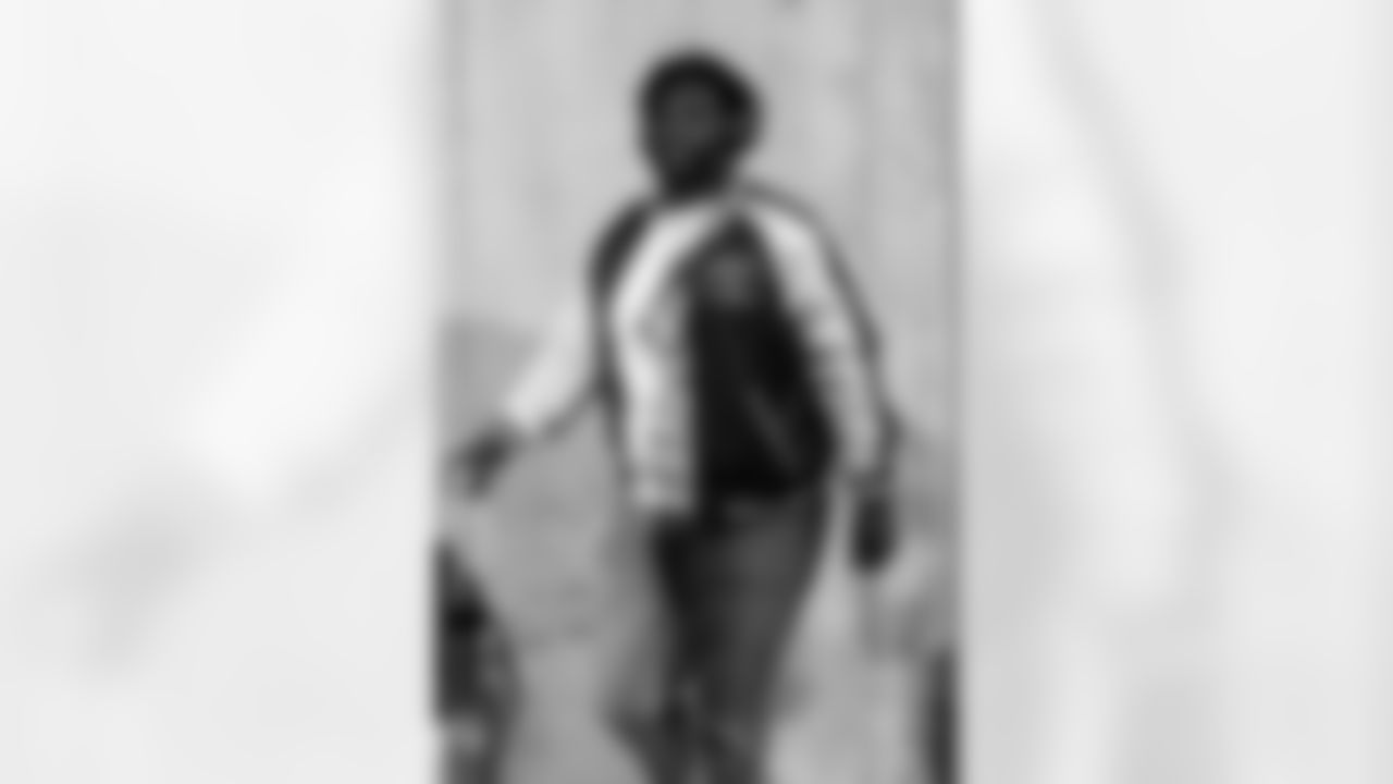 Detroit Lions defensive lineman DJ Reader (98) arrives before an NFL football game against the Kansas City Chiefs on Sunday, Oct. 12, 2025 in Kansas City, MO. (Jeff Nguyen/Detroit Lions via AP)