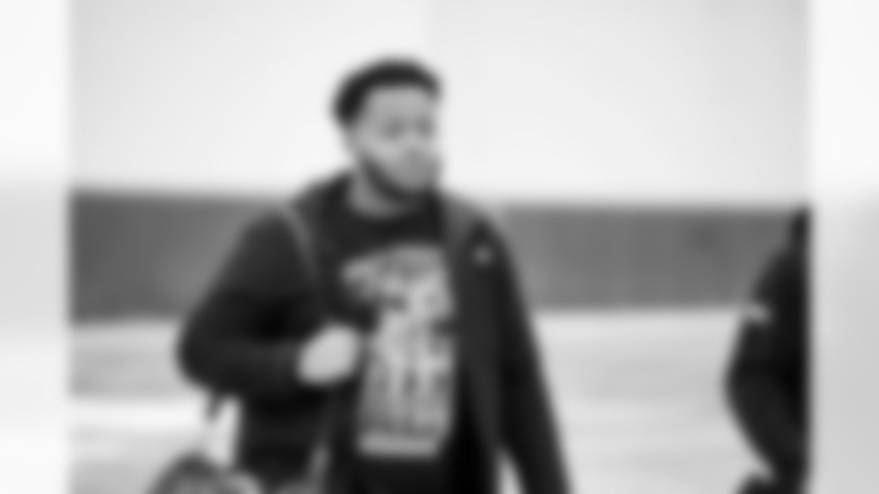 Detroit Lions offensive lineman Miles Frazier (71) travels to Chicago on Jan. 3, 2026. (Jeff Nguyen/Detroit Lions via AP)