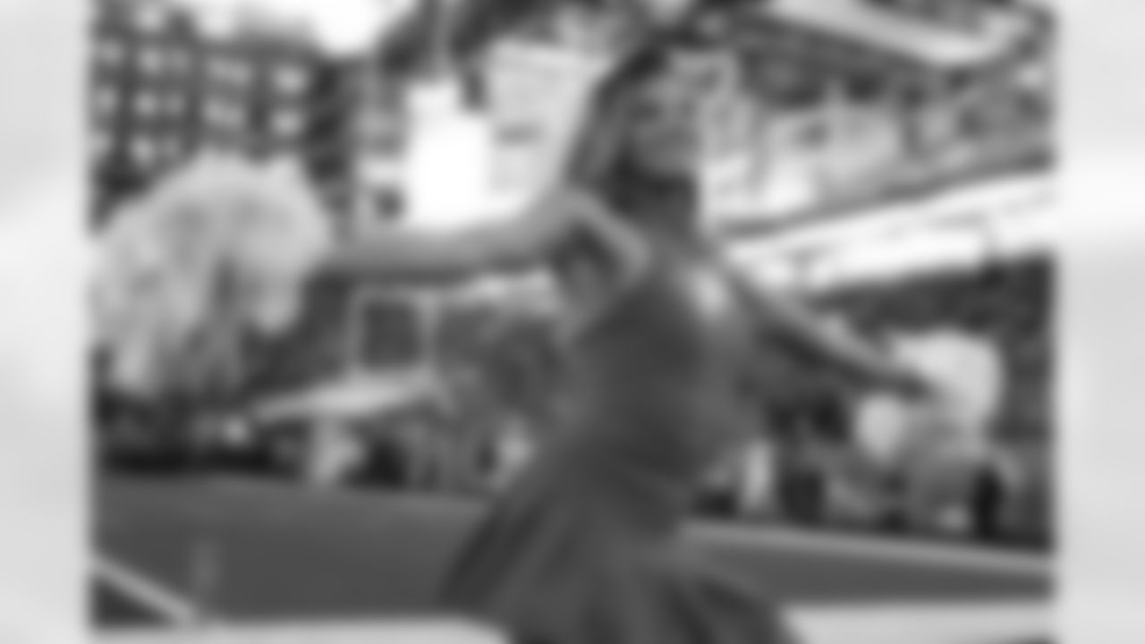 A Detroit Lions Cheerleader performs during an NFL football game against the Green Bay Packers on Thursday, Nov. 27, 2025 in Detroit. (Mike Ferdinande/Detroit Lions)