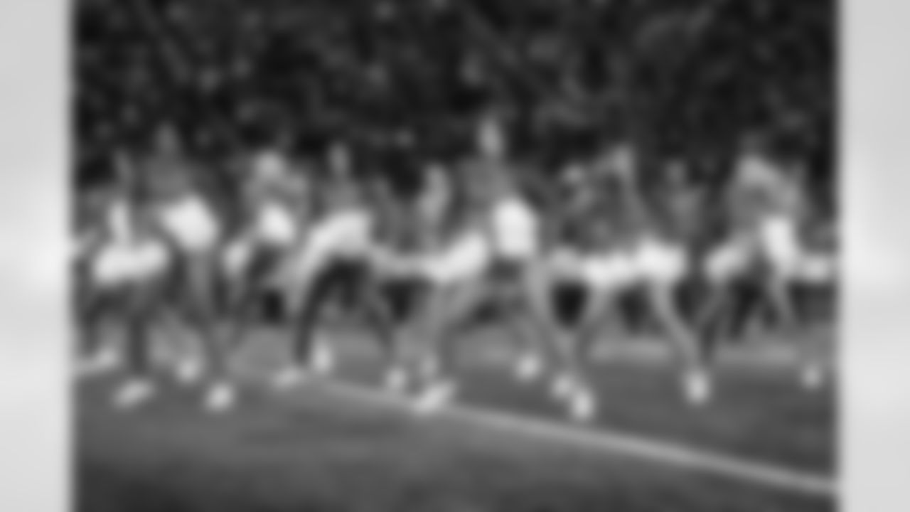 Halftime drum battle between Detroit Lions Honolulu Boom and Detroit Lions Cheerleaders vs. Minnesota Vikings Skol Line and Minnesota Vikings Cheerleaders during an NFL football game against the Minnesota Vikings on Sunday, Nov. 2, 2025 in Detroit. (Mike Ferdinande/Detroit Lions)