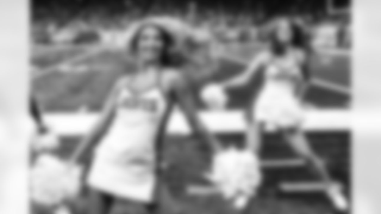 Detroit Lions Cheerleaders perform during a NFL football game against the Chicago Bears on November 19, 2023 in Detroit. (Mike Ferdinande/Detroit Lions)