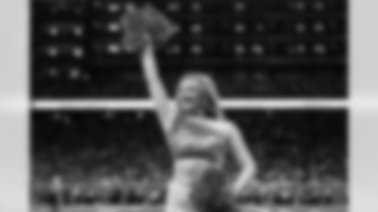 Detroit Lions Cheerleaders perform during an NFL football game against the Pittsburgh Steelers on Sunday, Dec. 21, 2025 in Detroit. (Mike Ferdinande/Detroit Lions)