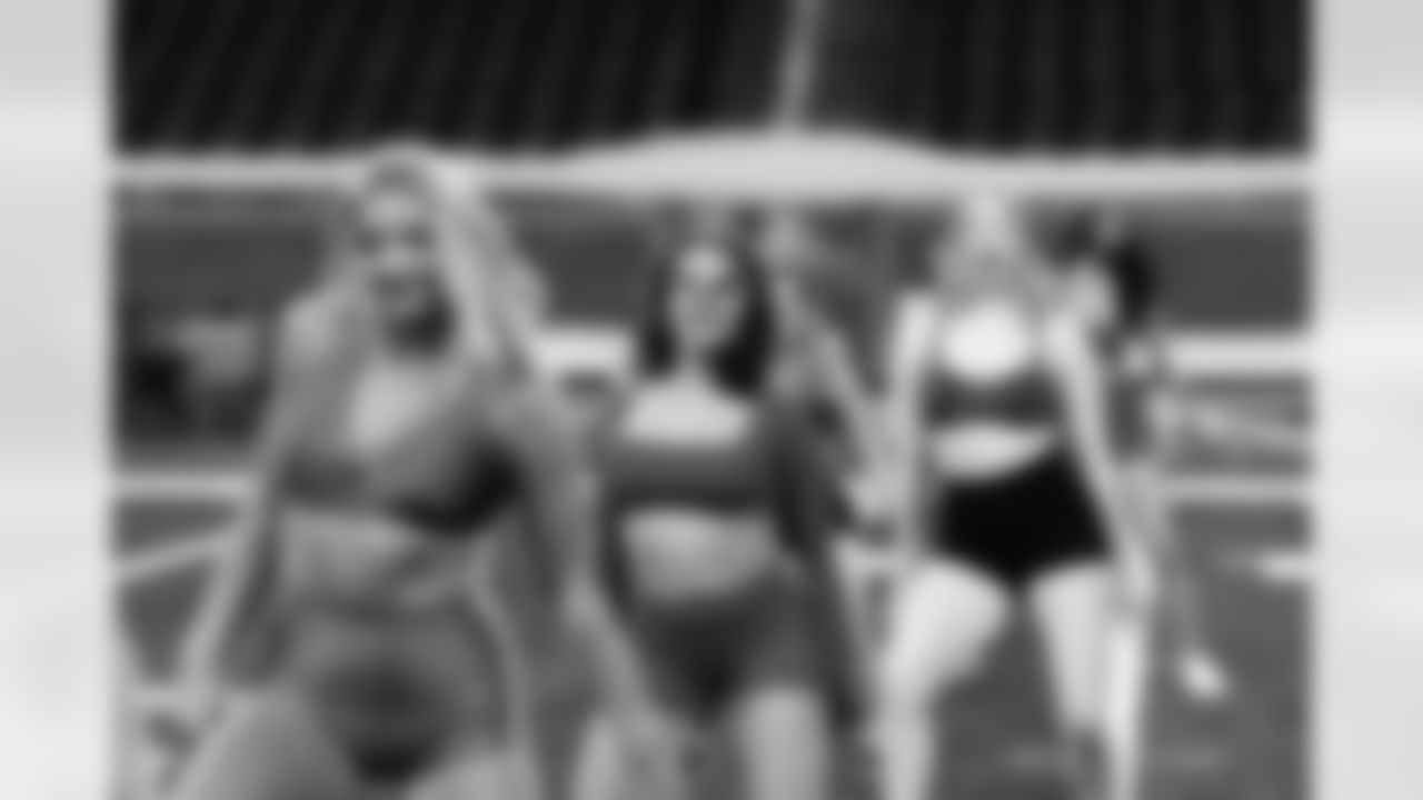 Contestants during the Detroit Lions Cheerleaders pre-audition clinic at Ford Field on April 14, 2025 in Detroit. (Stephanie VanWagoner/Detroit Lions)