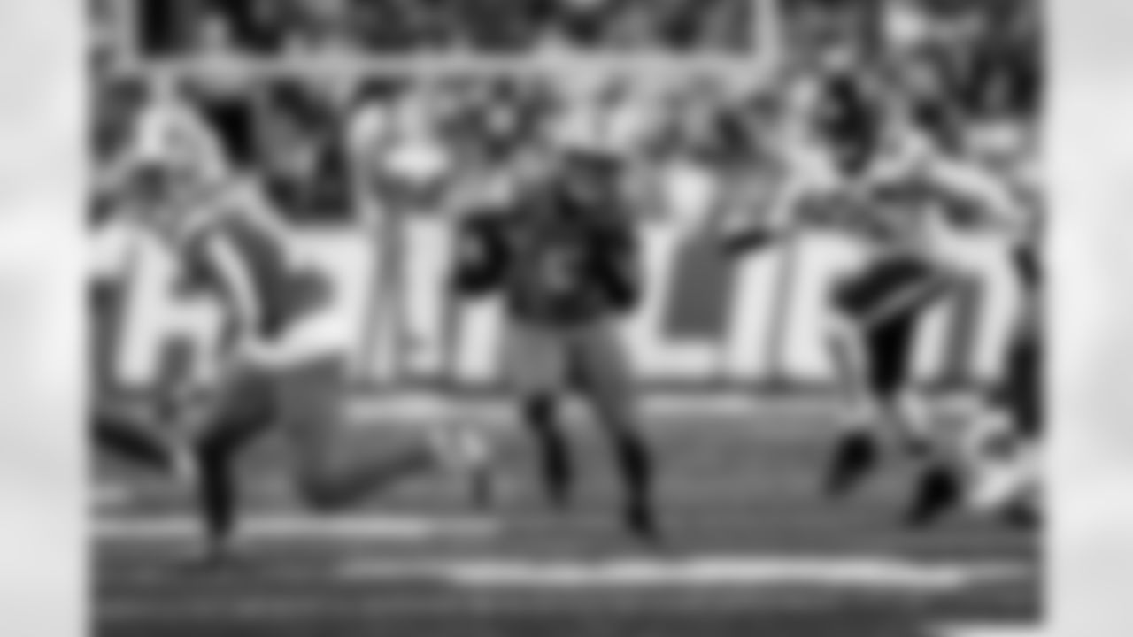 Detroit Lions running back David Montgomery (5) runs with the ball during an NFL football game against the Chicago Bears on Sunday, Sept. 14, 2025 in Detroit. (Jeff Nguyen/Detroit Lions via AP)