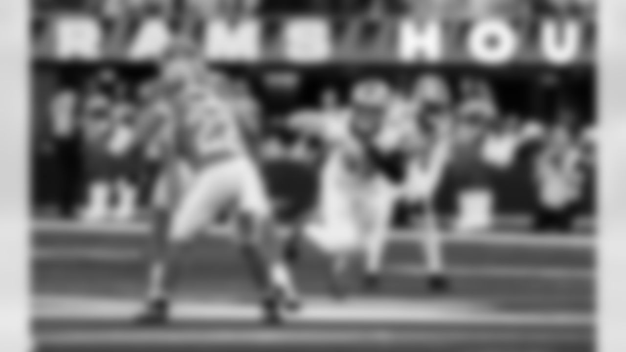 Detroit Lions edge rusher Aidan Hutchinson (97) during an NFL football game against the Los Angeles Rams on Sunday, Dec. 14, 2025 in Inglewood, Calif. (Jeff Nguyen/Detroit Lions via AP)