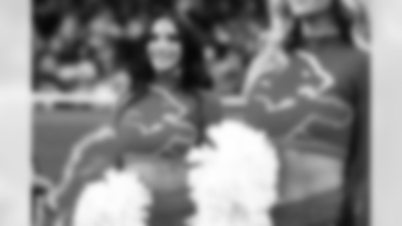 Detroit Lions Cheerleaders perform during an NFL football game against the Miami Dolphins on Saturday, Aug. 16, 2025 in Detroit. (Mike Ferdinande/Detroit Lions)