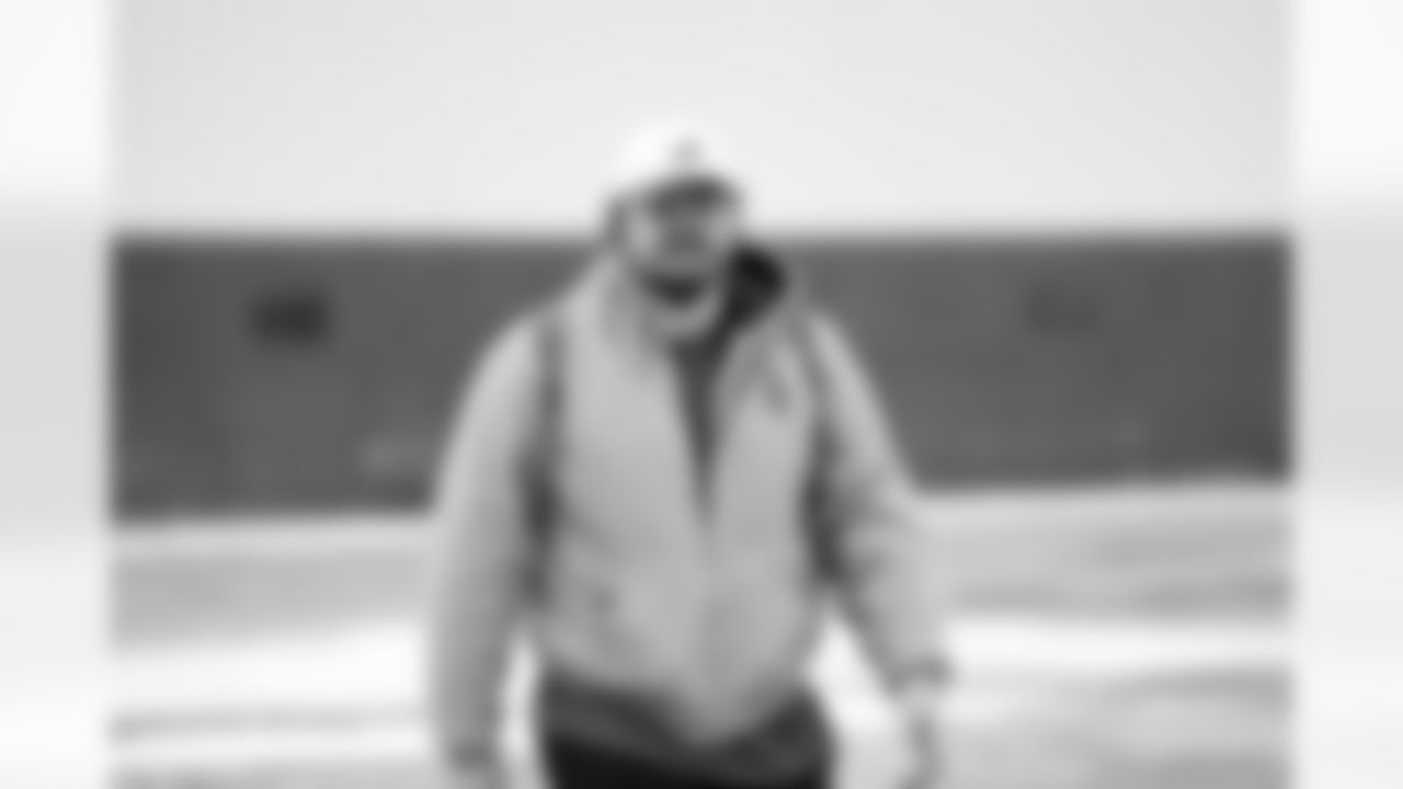 Detroit Lions offensive lineman Graham Glasgow (60) travels to Chicago on Jan. 3, 2026. (Jeff Nguyen/Detroit Lions via AP)