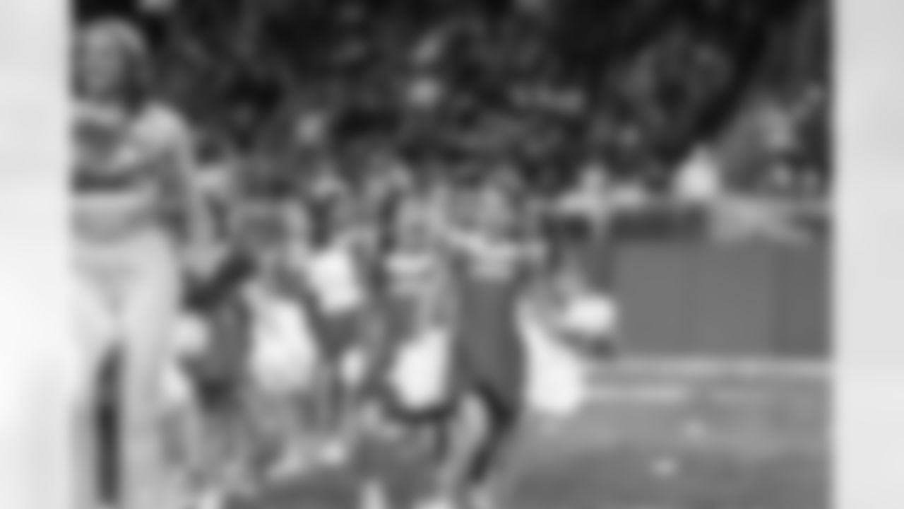 Detroit Lions Junior Cheer Clinic performs at halftime during an NFL football game against the Pittsburgh Steelers on Sunday, Dec. 21, 2025 in Detroit. (Jeff Nguyen/Detroit Lions via AP)