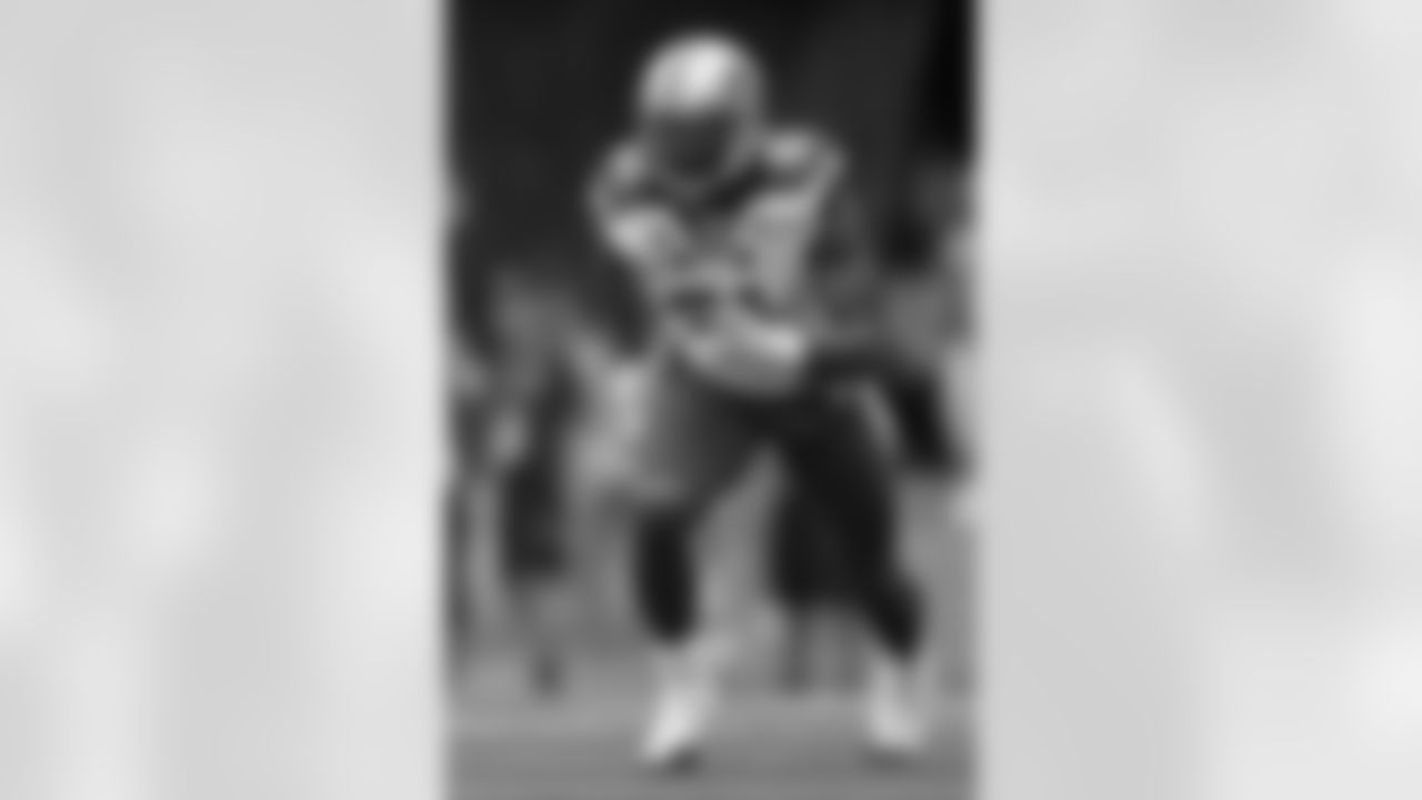 Detroit Lions wide receiver Calvin Johnson (81) of the NFC plays in the NFL Pro Bowl Sunday, Jan. 30, 2011 in Honolulu. (AP Photo/Eugene Tanner)