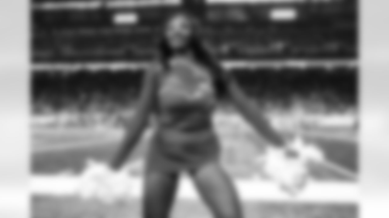 Detroit Lions Cheerleaders perform during an NFL football game against the Miami Dolphins on Saturday, Aug. 16, 2025 in Detroit. (Mike Ferdinande/Detroit Lions)