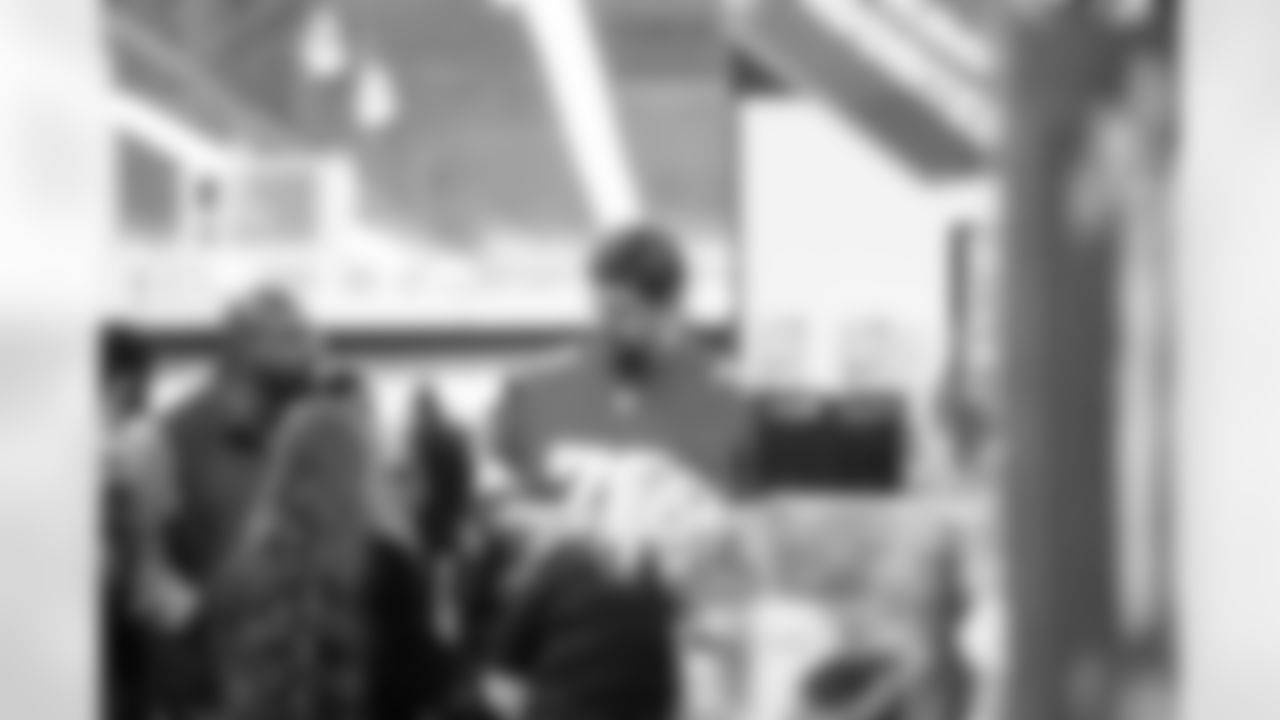 Lions Legend Jeff Backus (76) during Shop with a Lion at Meijer on Dec. 8, 2025 in Detroit. (Stephanie VanWagoner/Detroit Lions)